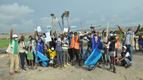 Cleaning campaign at Catumbela by Madaleno Satumbo Constantino Mandy